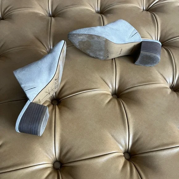 Light Gray Dolce Vita Suede Mules Size: 7 - Picture 3 of 5